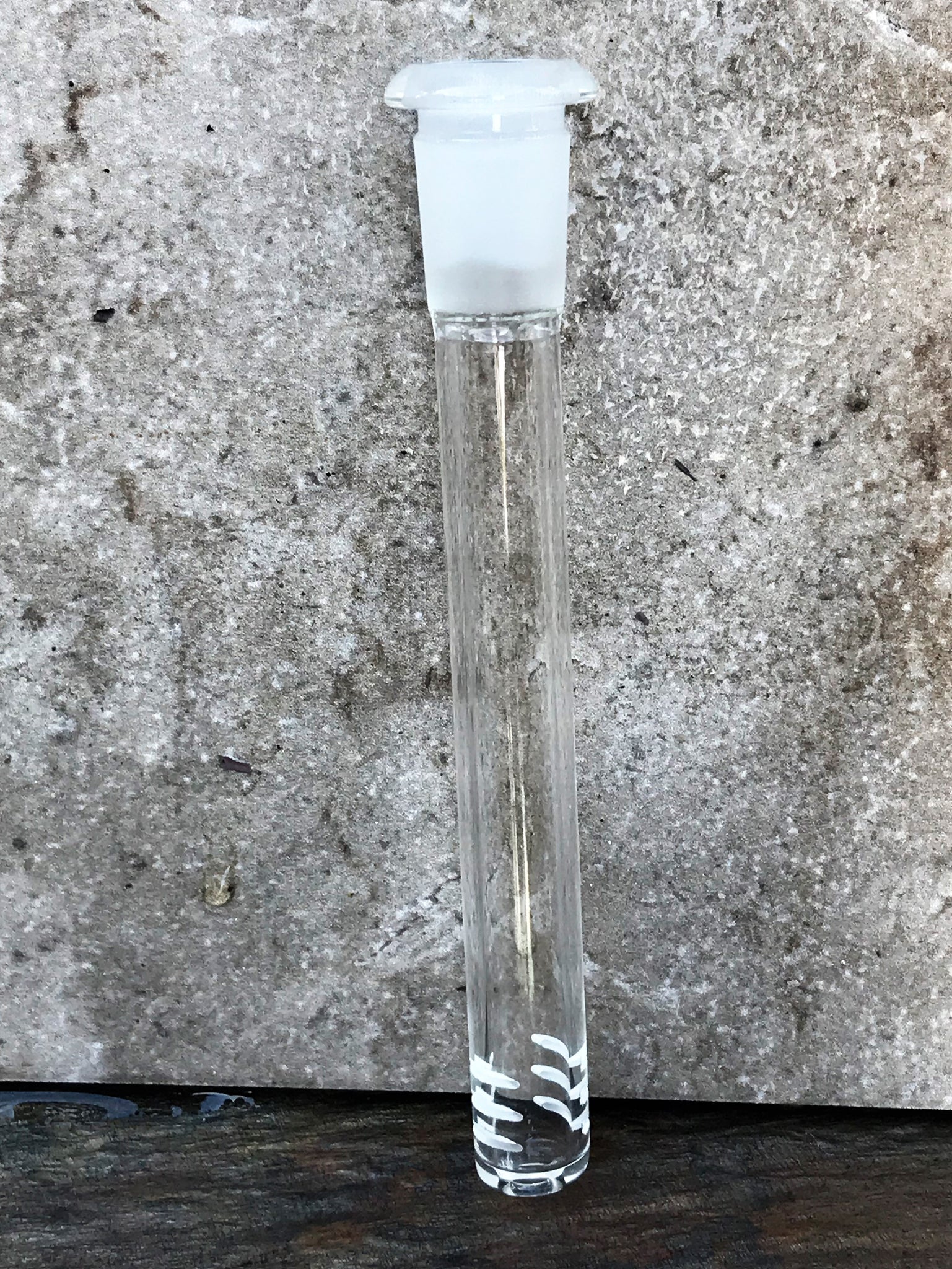 4.5" Scientific Glass, 6 Cuts Downstem Diffuser - 14mm to 18mm 4.5" Scientific Glass, 6 Cuts Downstem Diffuser - 14mm to 18mm