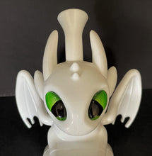 Thick Silicone Detachable Unbreakable White Dragon Bong